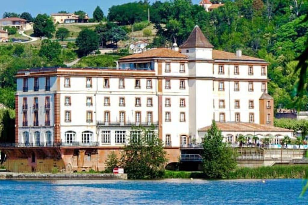 La Villa Des Muriers Tres Spacieuse Dans Un Environnement Calme Malause Exteriör bild